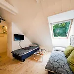 Apple 9 Apartment